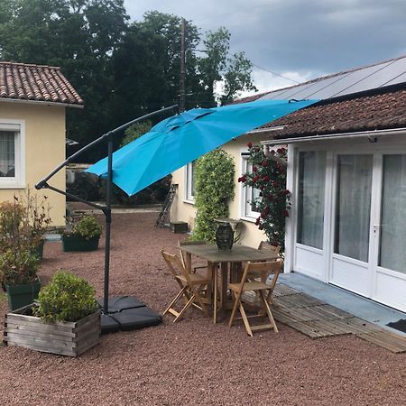 Charmante Maisonnette 2 Personnes Avec Wifi Surgères Eksteriør billede